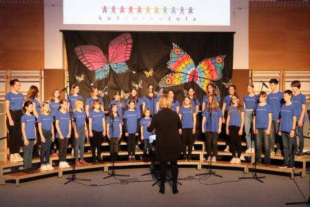 Območna revija otroških in mladinskih pevskih zborov občin Kamnik in Komenda (26)